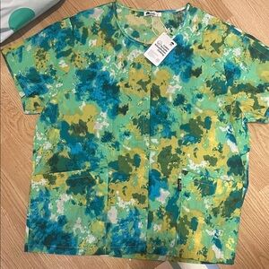 Cotton portable rehab shirt.